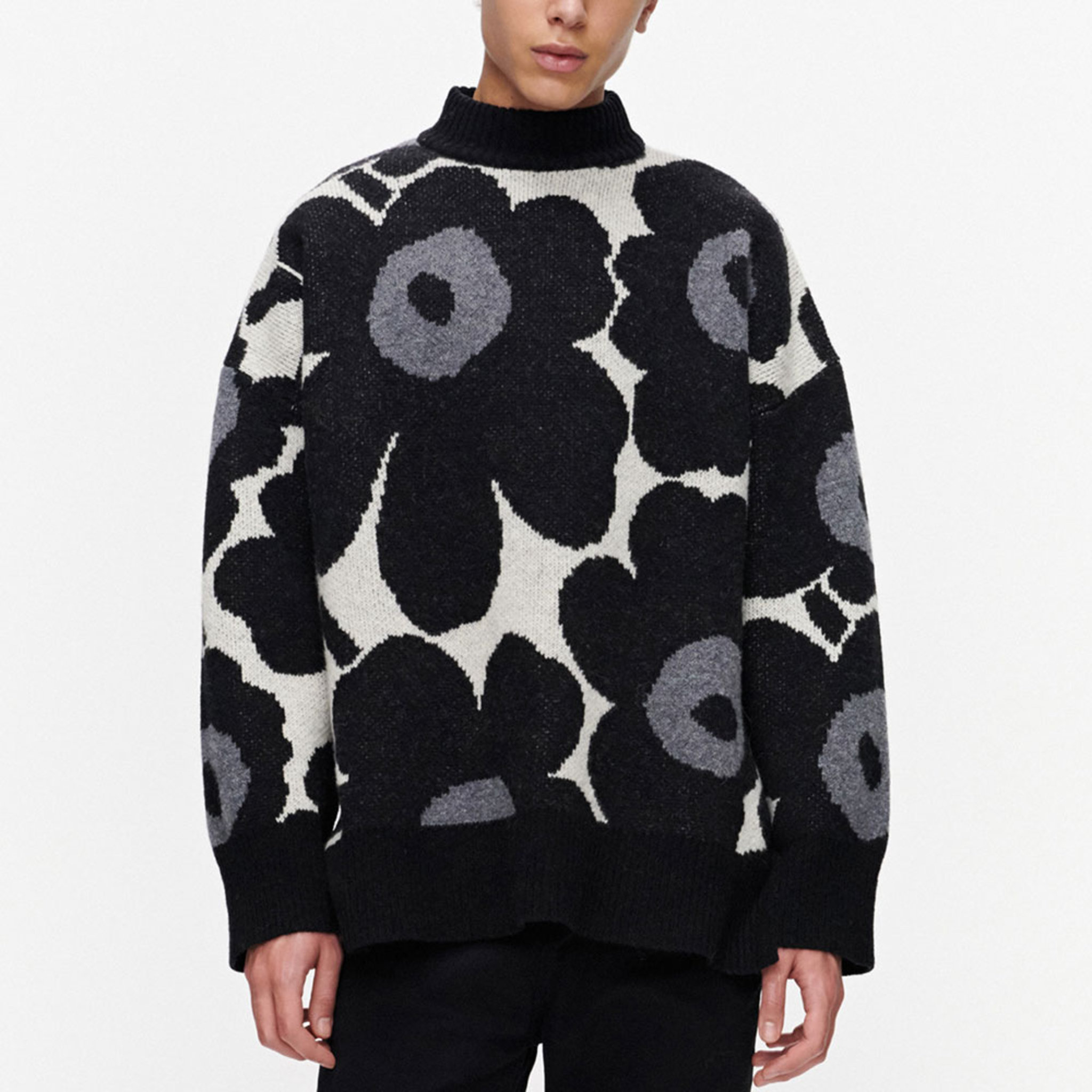 Onnekas Unikko Sweater, svart Onnekas Unikko Sweater, svart