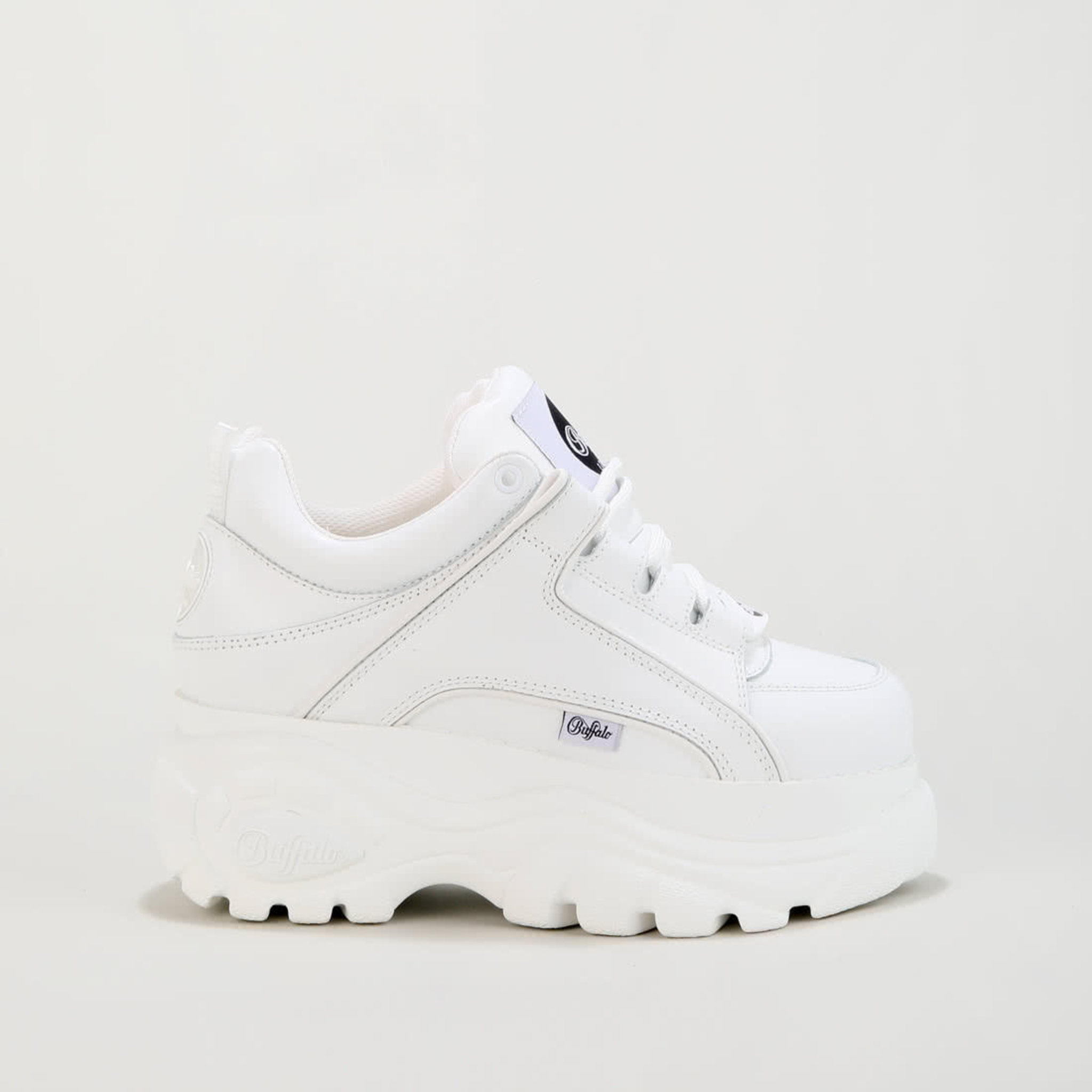 Buffaloskor London Low, vit Buffaloskor London Low, vit