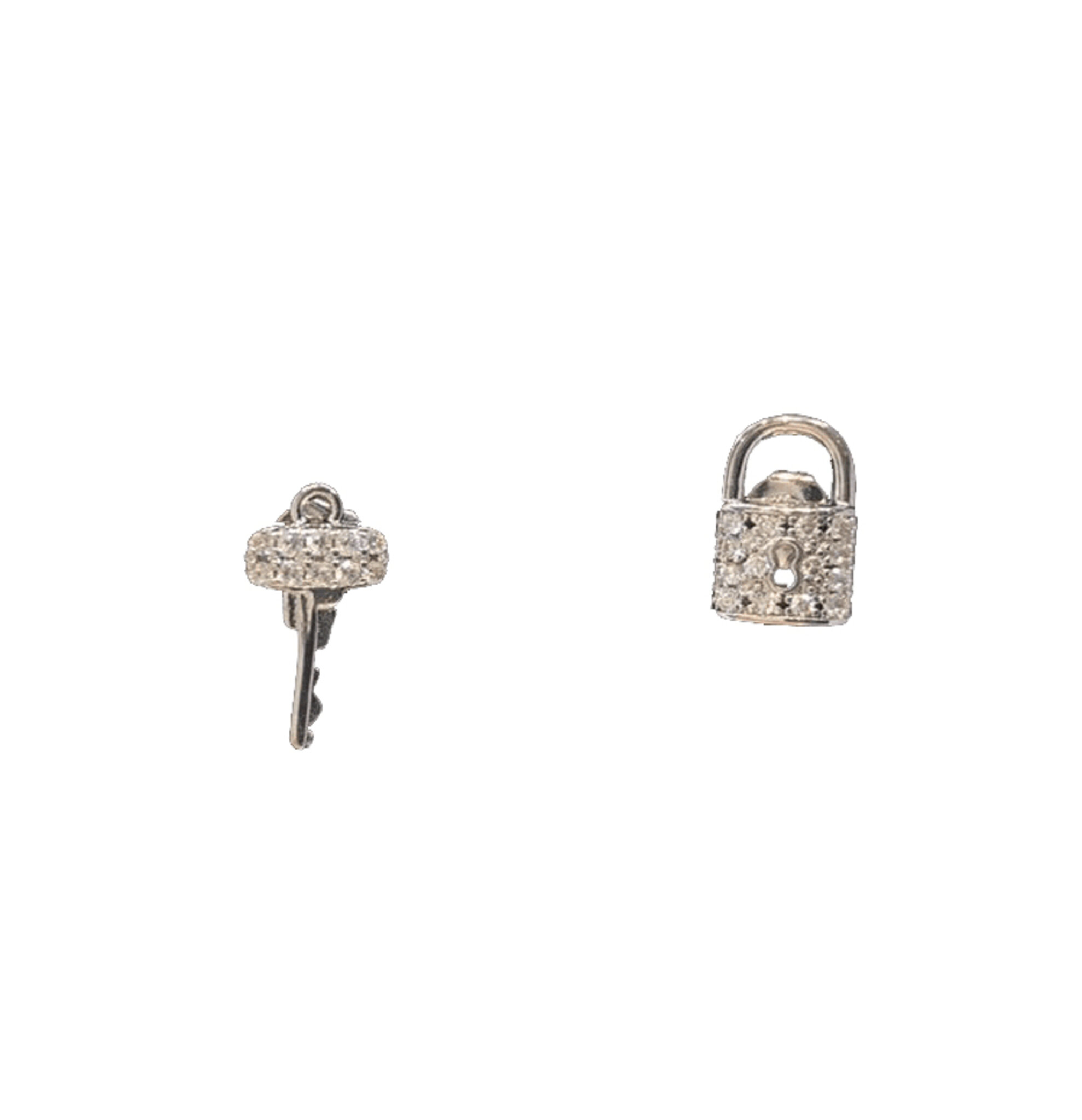 Key Lock Mini Stud i silver från IOAKU By Fanny Ek Åhlens