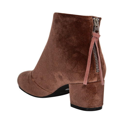 Boot Velvet Stövlar & boots Köp online på åhlens.se! Handla presenter från Sofie Schnoor online: Boot Velvet