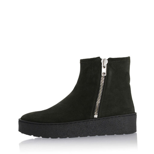 Curling boot 3601 Stövlar & boots Köp online på åhlens.se! Boots i mocka Stövlar & boots Köp online på åhlens.se!