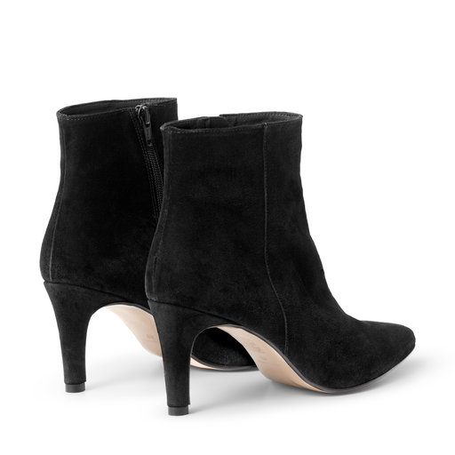Boots Stövlar & boots Köp online på åhlens.se! Boots i mocka Stövlar & boots Köp online på åhlens.se!