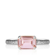 Naya Ring Light Rose från Caroline Svedbom