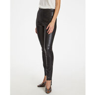 Kaylee PU Leggings från Soaked In Luxury